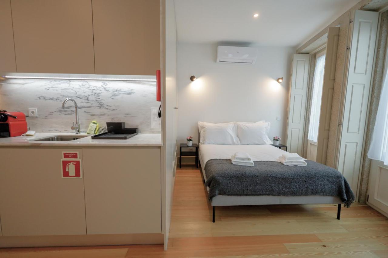 Martires Sweet Apts By Portocityhosts Buitenkant foto