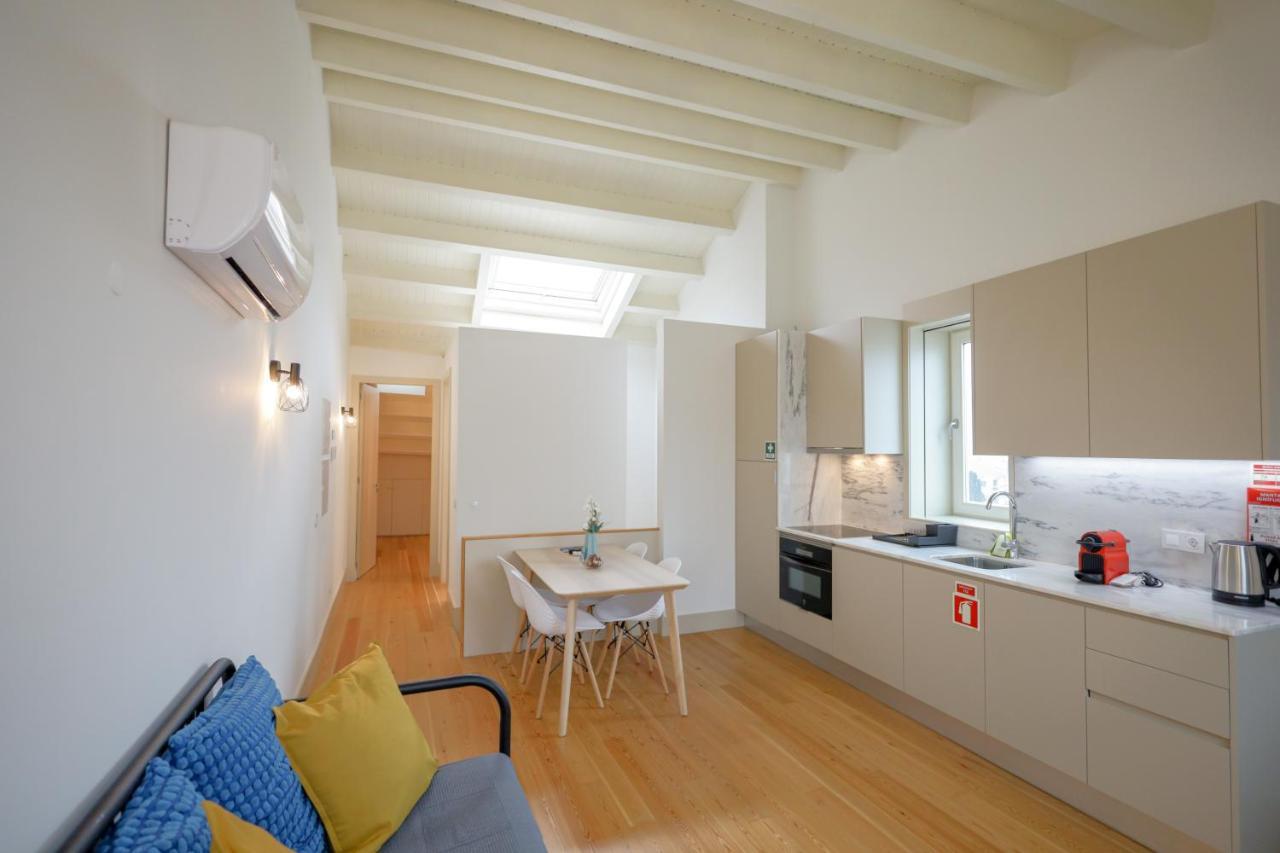 Martires Sweet Apts By Portocityhosts Buitenkant foto