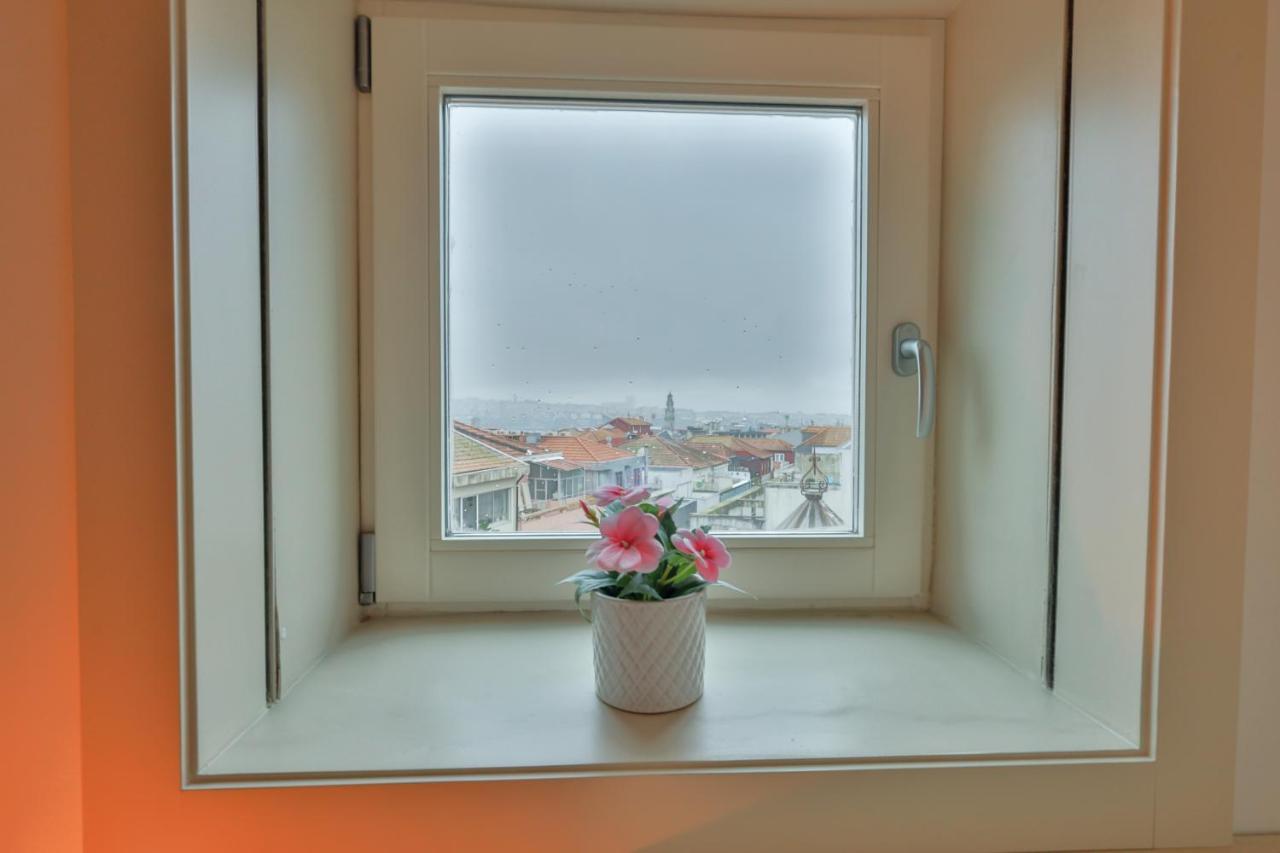 Martires Sweet Apts By Portocityhosts Buitenkant foto