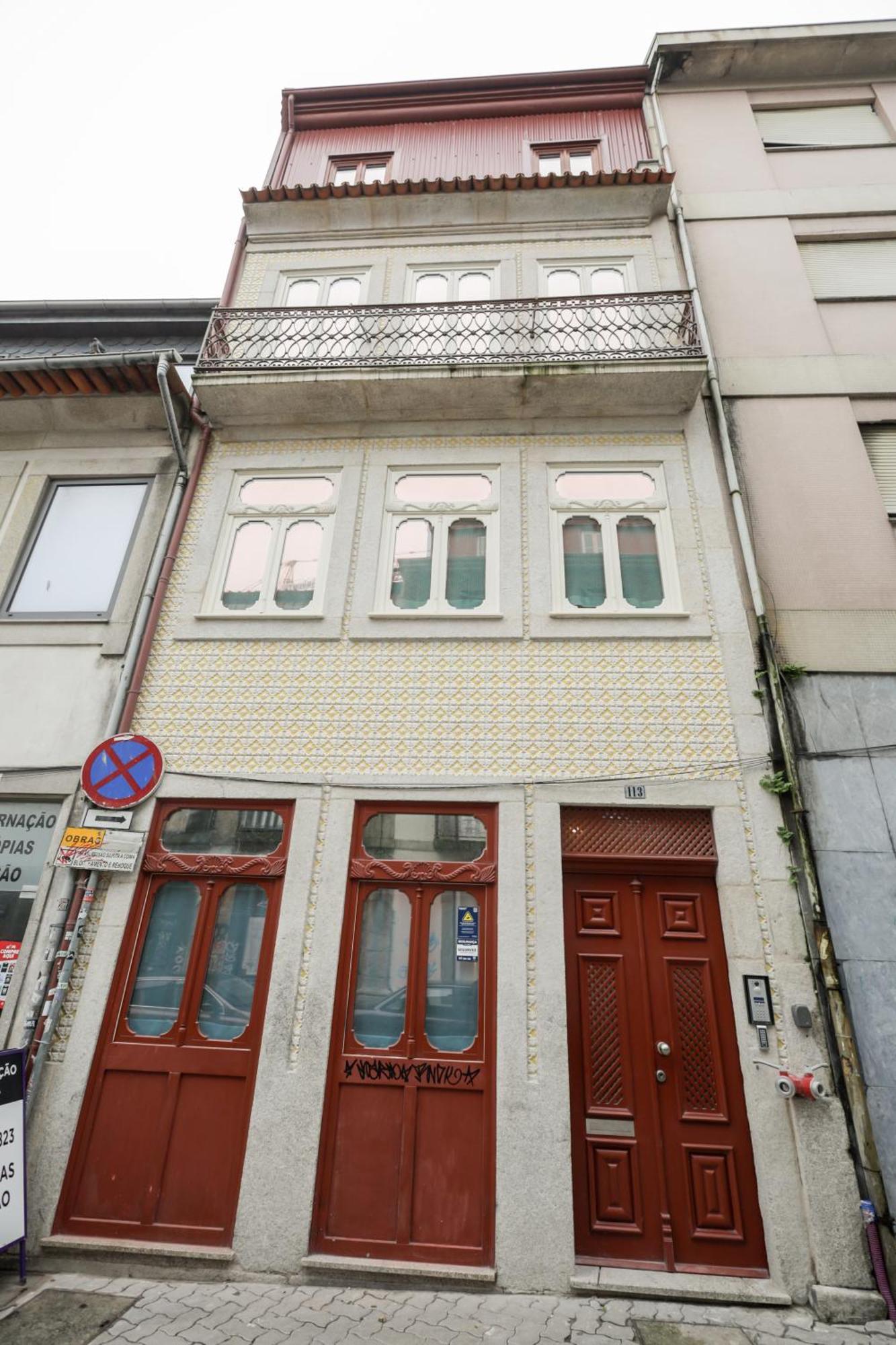 Martires Sweet Apts By Portocityhosts Buitenkant foto
