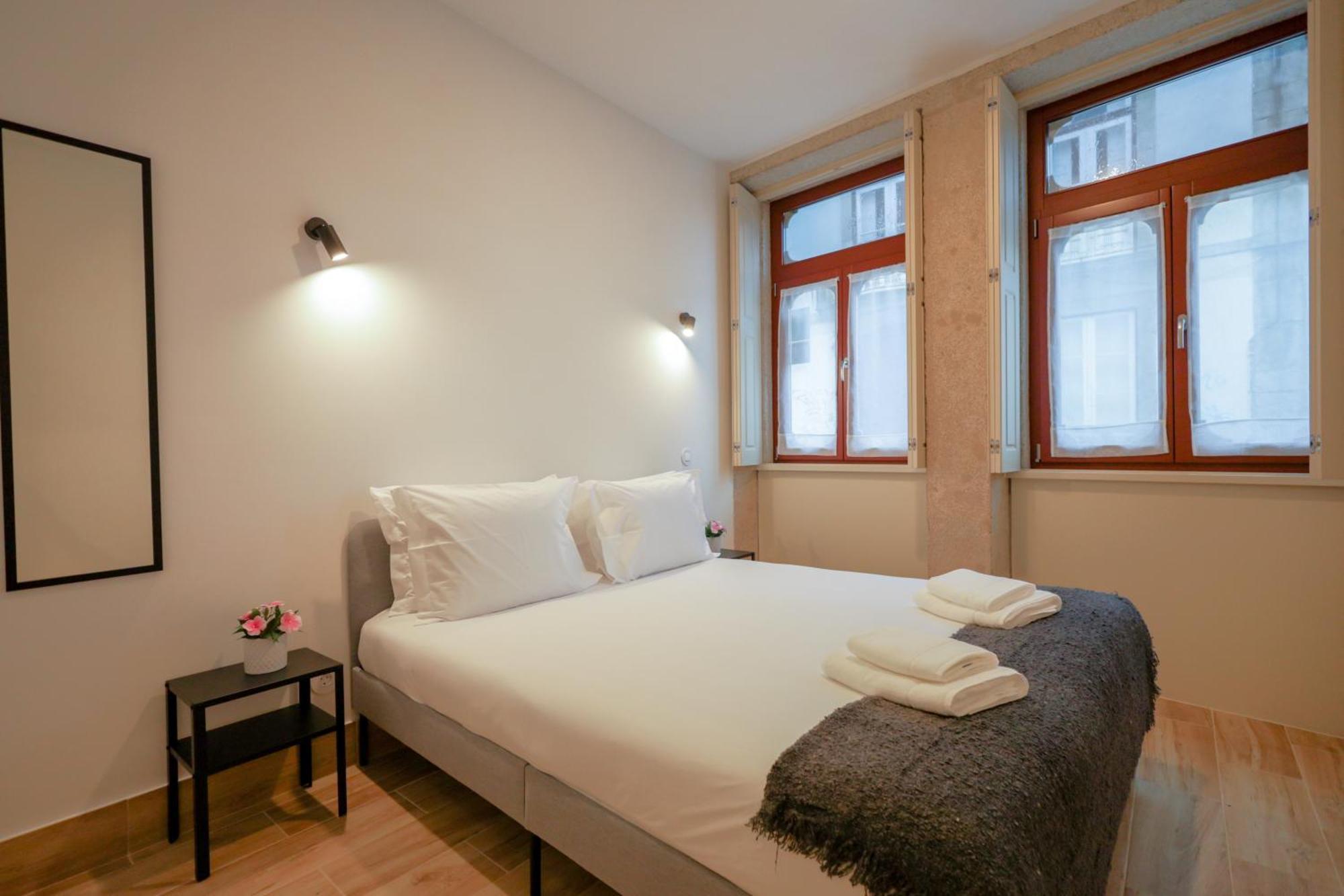 Martires Sweet Apts By Portocityhosts Buitenkant foto
